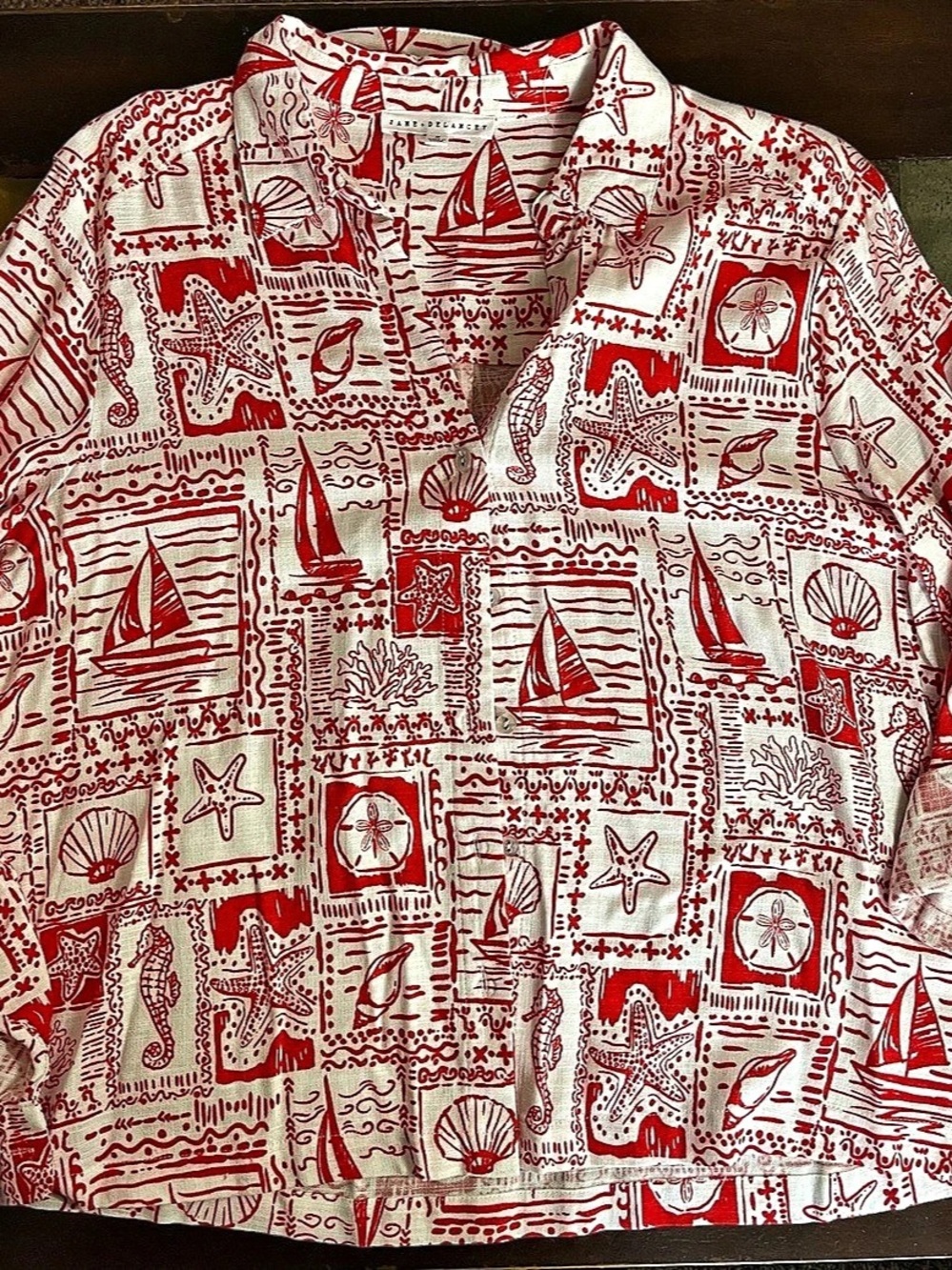 Janie and Delancey Red & White Printed Shirt Size Medium